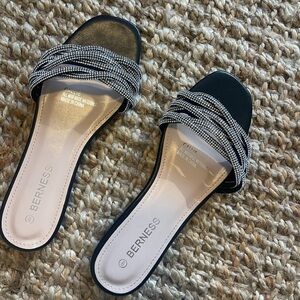 NWOT | Black Sandals